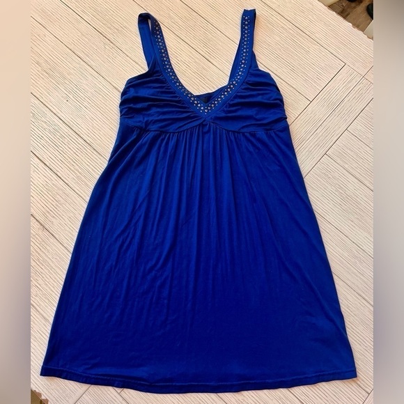 NWT Guess midi halter dress. Beautiful royal blue. Rayon, spandex fabric. Size L - Picture 9 of 9